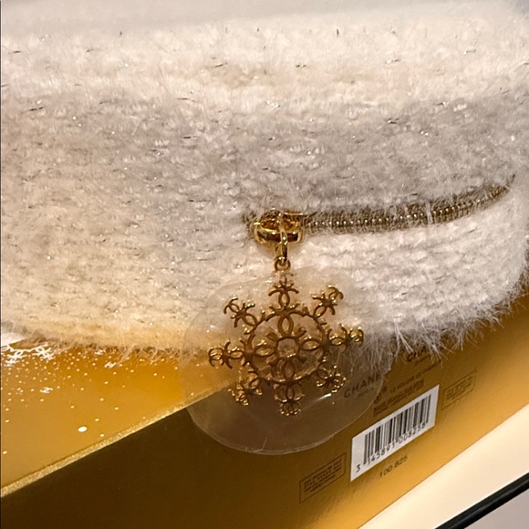 CHANEL MAKE UP SET - Picture 4 of 9